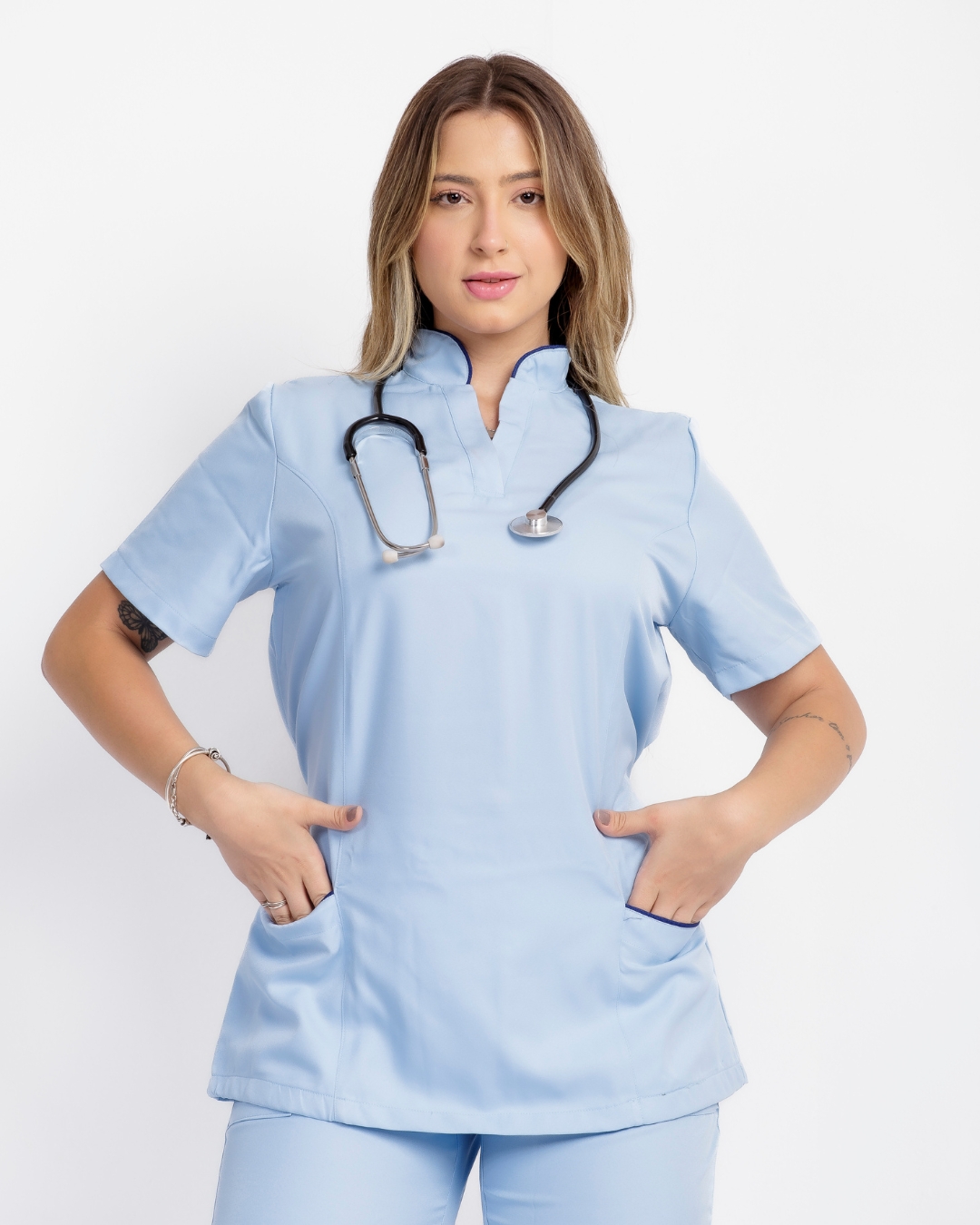 Pijama Cirúrgico Celina Gabardine Azul Bebê - Imagem 2