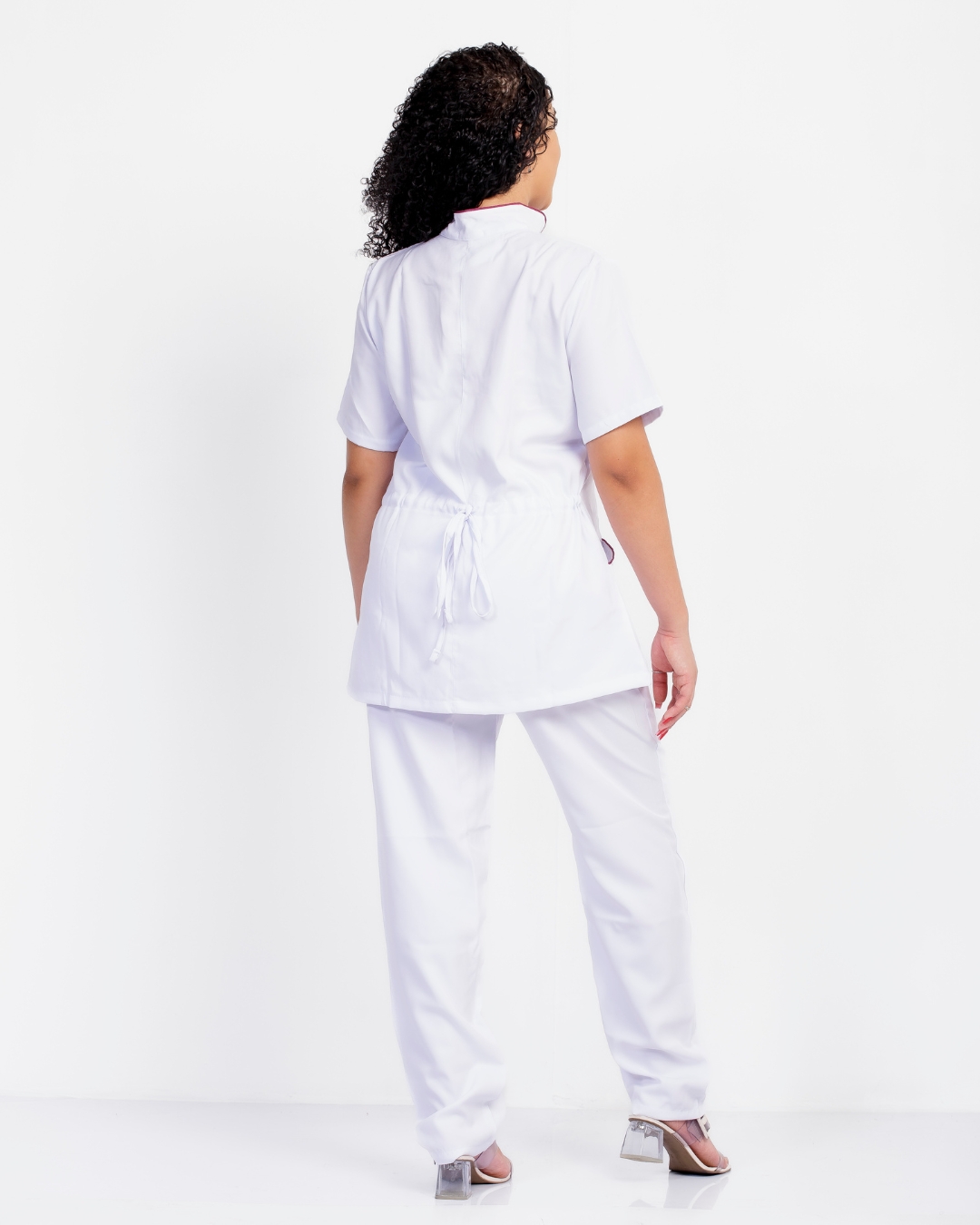 Scrub Celina Gabardine Branco e Marsala - Imagem 4
